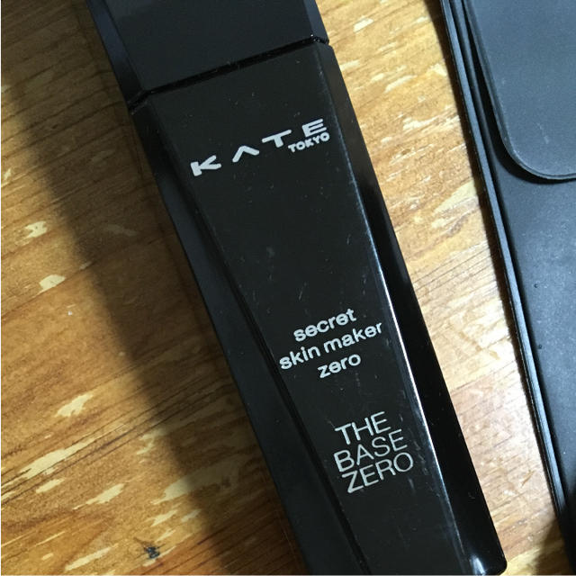 KATE(ケイト)のケイト シークレットスキンメイカーゼロ  ブラシ付き コスメ/美容のベースメイク/化粧品(ファンデーション)の商品写真