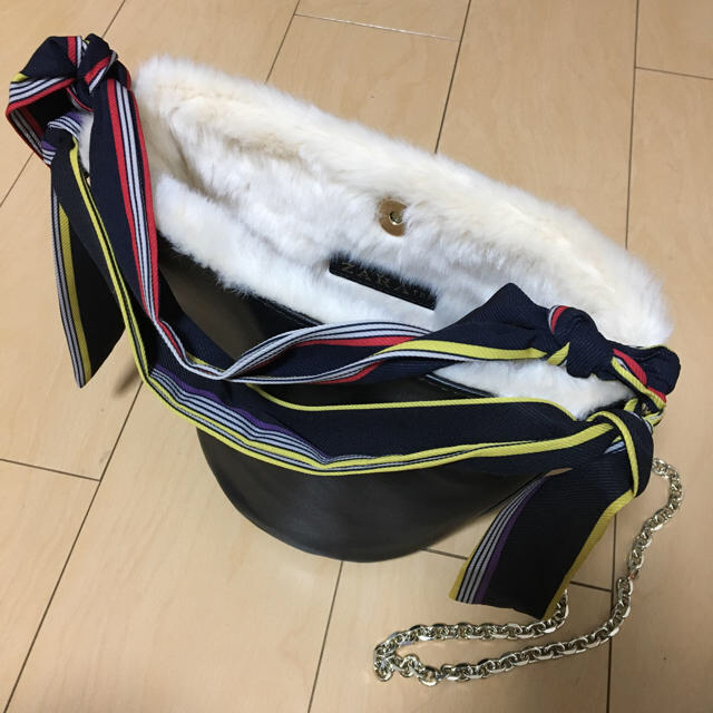 ZARA(ザラ)のZARA♡今期ファーbag レディースのバッグ(ショルダーバッグ)の商品写真