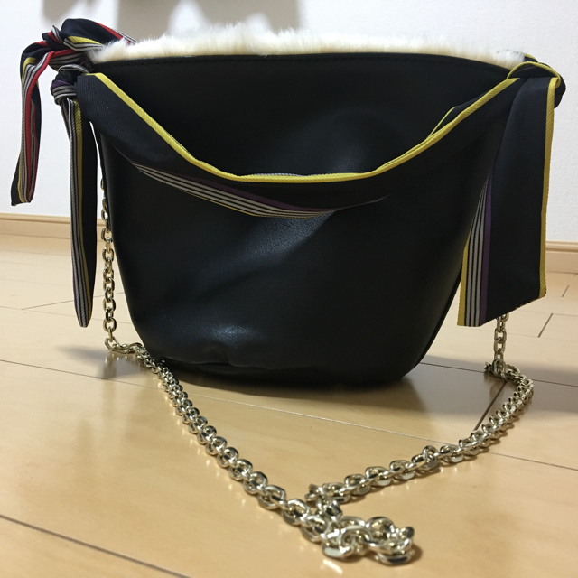 ZARA(ザラ)のZARA♡今期ファーbag レディースのバッグ(ショルダーバッグ)の商品写真