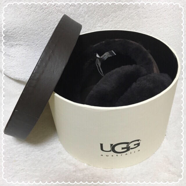 UGG(アグ)のムートンイヤーマフ レディースのファッション小物(イヤーマフ)の商品写真