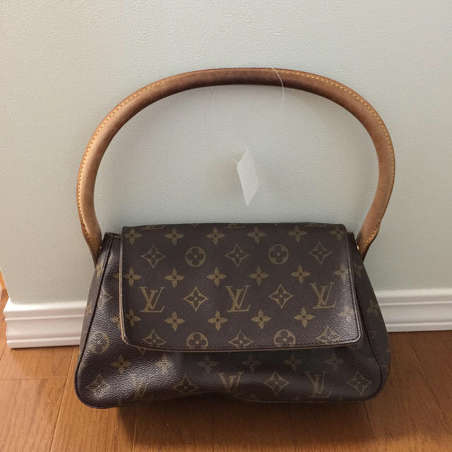 LOUIS VUITTON(ルイヴィトン)のルイヴィトン  モノグラム ミニルーピング  レディースのバッグ(ハンドバッグ)の商品写真