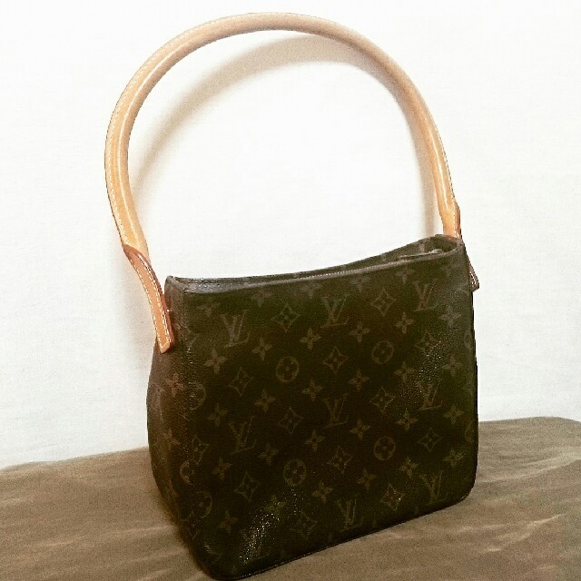 LOUIS VUITTON(ルイヴィトン)のヴィトン ルーピングMM モノグラム レディースのバッグ(ショルダーバッグ)の商品写真