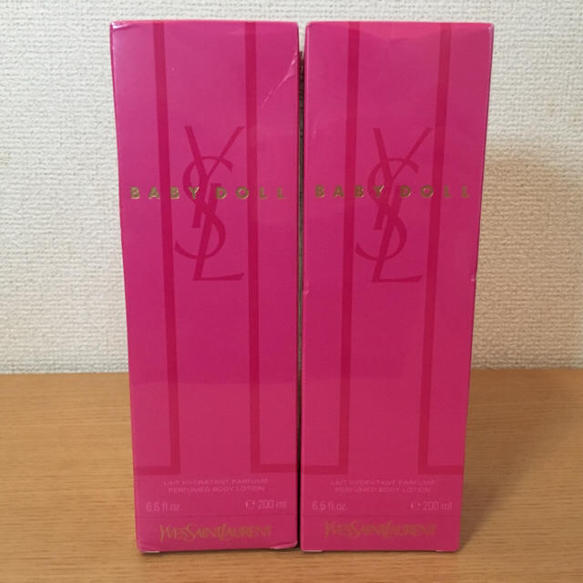 Yves Saint Laurent Beaute(イヴサンローランボーテ)の【新品】YSL イヴサンローラン ベビードール ボディローション２本セット コスメ/美容の香水(香水(女性用))の商品写真