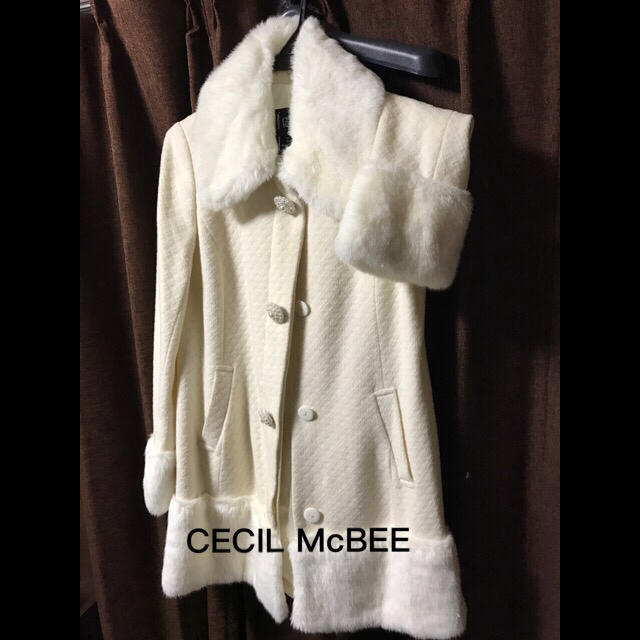 CECIL McBEE(セシルマクビー)のCECIL McBEE 美品コート✨ レディースのジャケット/アウター(その他)の商品写真