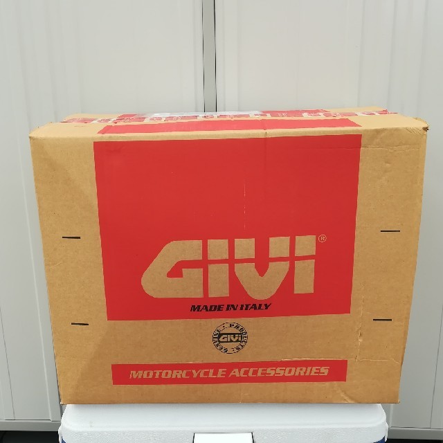 GIVI  V46ND とバックレストのセット