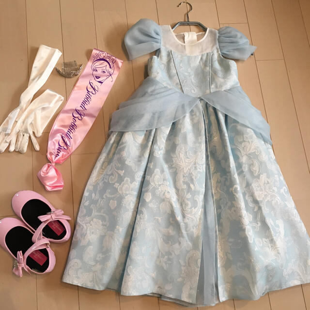 Disney(ディズニー)のyuka様お取り置き  キッズ/ベビー/マタニティのキッズ服女の子用(90cm~)(ドレス/フォーマル)の商品写真