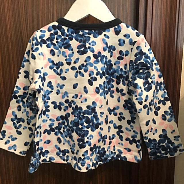 PETIT BATEAU(プチバトー)のプチバトー 17SS ブルーフラワースウェットカーディガン 24m 新品タグ付き キッズ/ベビー/マタニティのベビー服(~85cm)(カーディガン/ボレロ)の商品写真