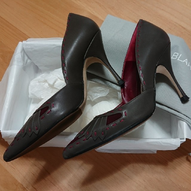 MANOLO BLAHNIK(マノロブラニク)のMANOLO BLAHNIK 23.5cm パンプス レディースの靴/シューズ(ハイヒール/パンプス)の商品写真