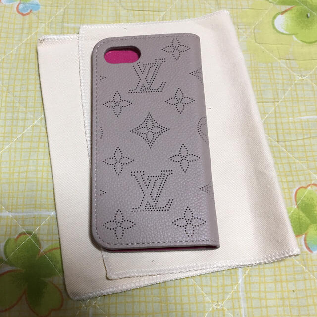 LOUIS VUITTON(ルイヴィトン)のルイヴィトン 日本、海外完売品 iPhone6,7,8ケース 新品未使用品 スマホ/家電/カメラのスマホアクセサリー(iPhoneケース)の商品写真