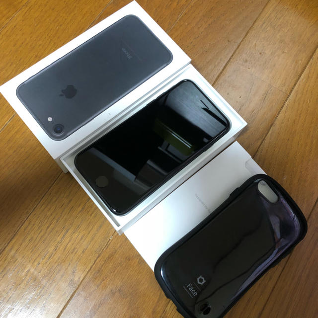 Apple - 本日値下げ美品！ソフトバンクiPhone 7 128GBブラックMNCK2J/A