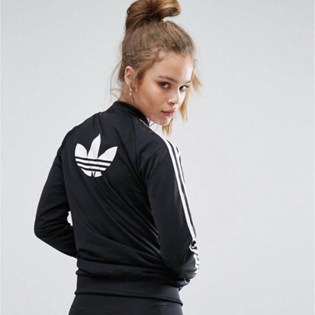 adidas(アディダス)の【 XLサイズ】希少 新品タグ付き adidas  トラックジャージ ロゴ レディースのトップス(その他)の商品写真