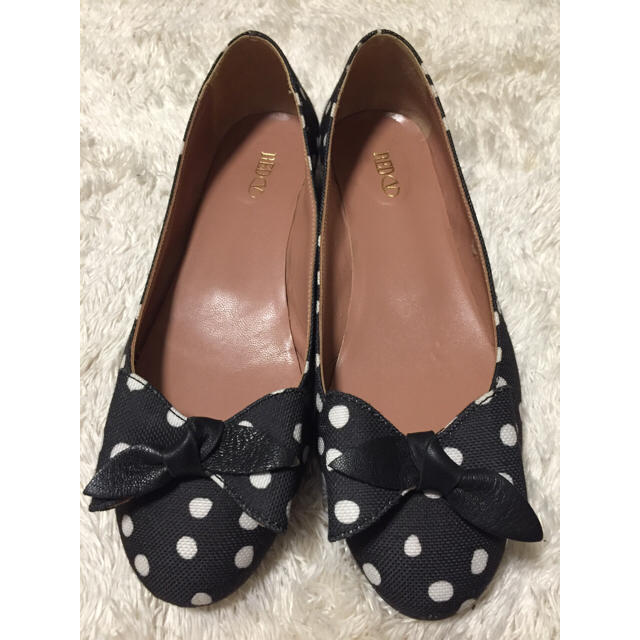 RED VALENTINO(レッドヴァレンティノ)の【RED VALENTINO】バレンティノ パンプス 38 最終お値下 レディースの靴/シューズ(ハイヒール/パンプス)の商品写真