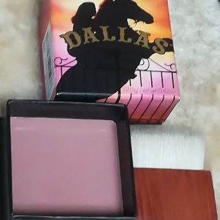 ベネフィット(Benefit)の未使用　ベネフィット　ダラス(チーク)