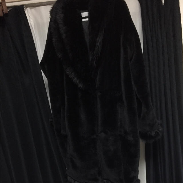 MURUA(ムルーア)のMURUA ファーコート お値下げ中 レディースのジャケット/アウター(毛皮/ファーコート)の商品写真
