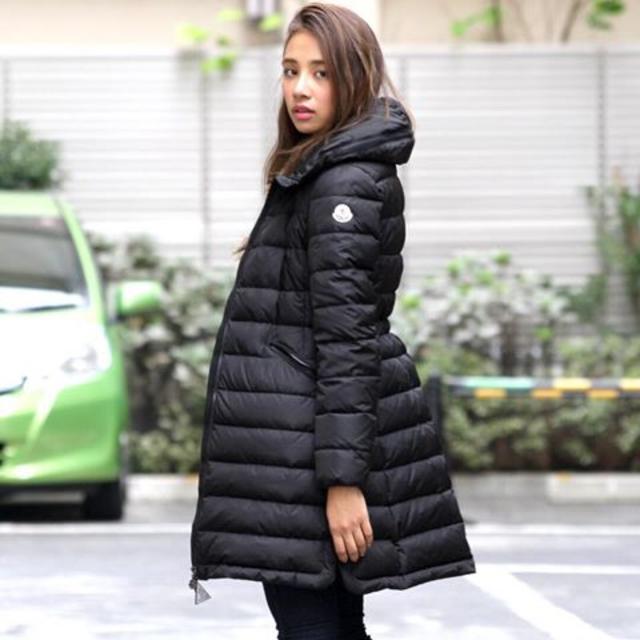 MONCLER(モンクレール)の◆未使用品　モンクレール　ダウンコート　FLAMME　黒　00サイズ◆ レディースのジャケット/アウター(ダウンコート)の商品写真