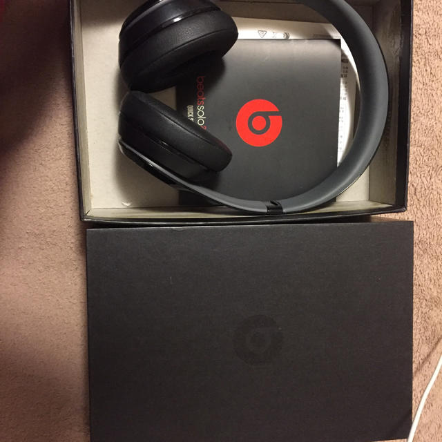 Beats by Dr Dre(ビーツバイドクタードレ)のbeats solo2 wireless ブラック スマホ/家電/カメラのオーディオ機器(ヘッドフォン/イヤフォン)の商品写真