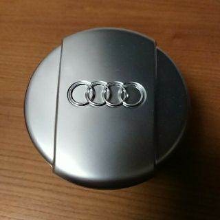 アウディ(AUDI)のアウディ 純正灰皿(汎用パーツ)