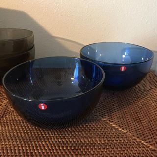 イッタラ(iittala)のイッタラ☆iittala☆ガラスボウル☆ブルー☆二枚セット(食器)