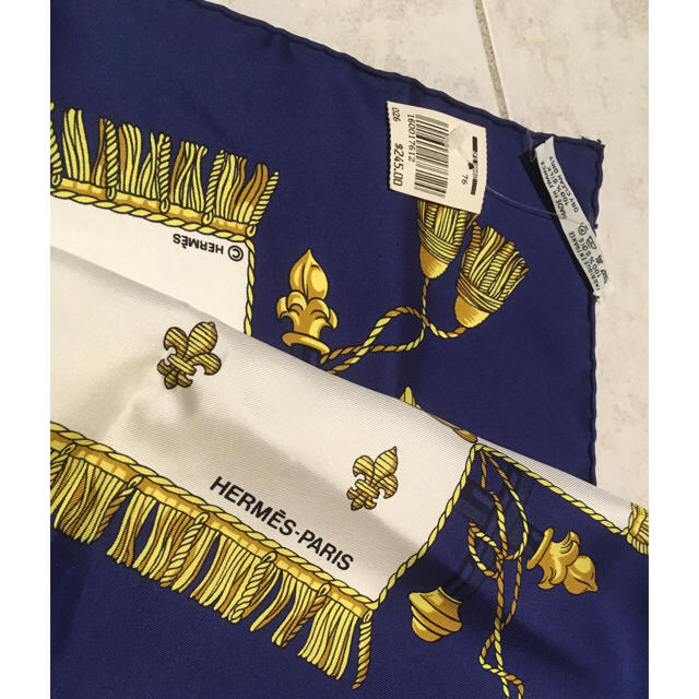 Hermes(エルメス)の未使用 値札付き まさに正統派なスカーフ エルメス カレ レディースのファッション小物(バンダナ/スカーフ)の商品写真