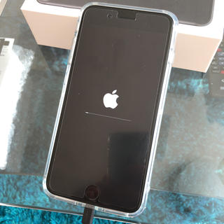 アップル(Apple)のiPhone7plus ブラック(スマートフォン本体)