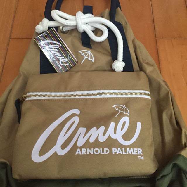 Arnold Palmer(アーノルドパーマー)の新品未使用品 アーノルドパーマー リュック デイパック バッグ レディースのバッグ(リュック/バックパック)の商品写真