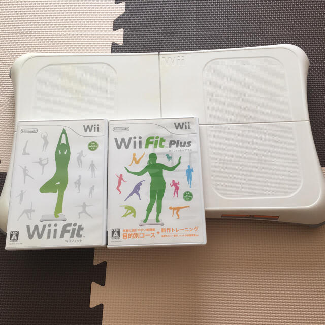 Wii(ウィー)のwiiフィット エンタメ/ホビーのゲームソフト/ゲーム機本体(家庭用ゲーム機本体)の商品写真