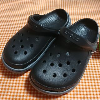 クロックス(crocs)のクロックス duet sport clog ブラック＆チャコール M4W6(サンダル)