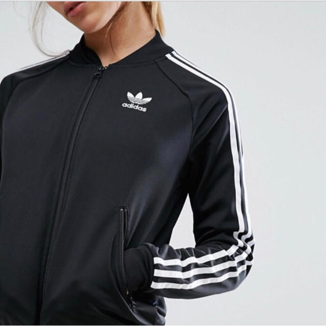 adidas(アディダス)の【 XLサイズ】希少 新品タグ付き adidas  トラックジャージ ロゴ レディースのトップス(その他)の商品写真