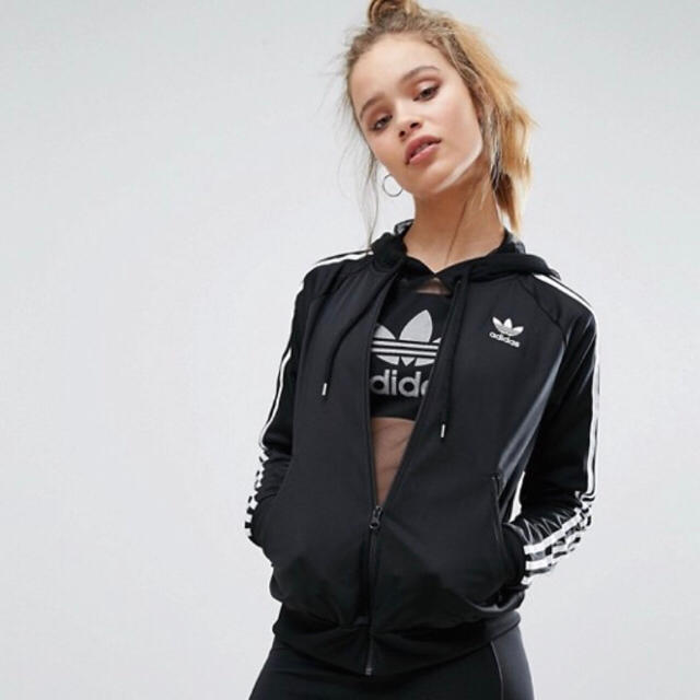 adidas(アディダス)の【 XLサイズ】希少 新品タグ付き adidas  トラックジャージ ロゴ レディースのトップス(その他)の商品写真