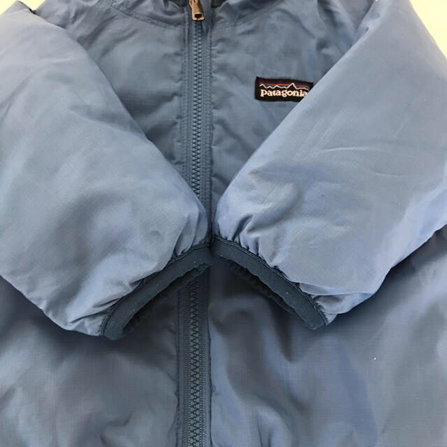 patagonia(パタゴニア)のパタゴニア リバーシブルパーカー 美品です。 ¥3999 キッズ/ベビー/マタニティのベビー服(~85cm)(ジャケット/コート)の商品写真