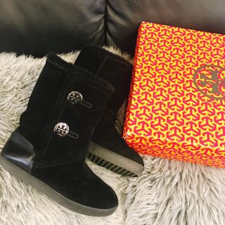 トリーバーチ(Tory Burch)のTORY BURCH mouton boots (ブーツ)