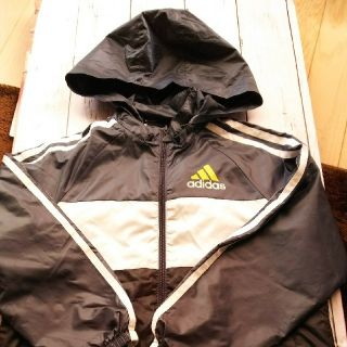 アディダス(adidas)のadidasｳｲﾝﾄﾞﾌﾞﾚｰｶｰ120㌢❇️(ジャケット/上着)