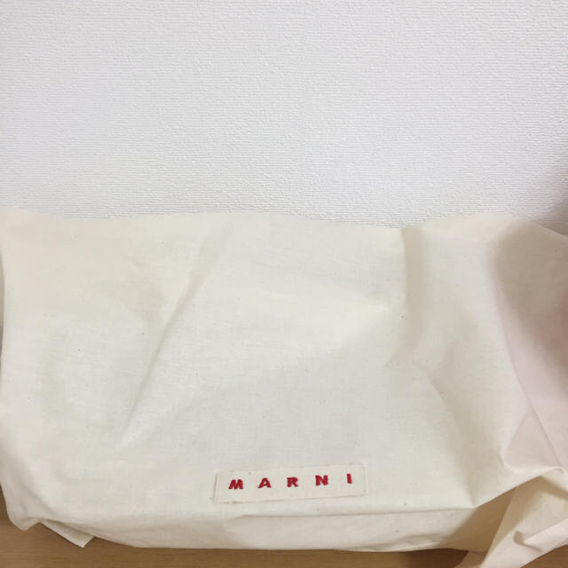 Marni(マルニ)のmpopopom様専用 マルニカフェフラワー ミニ バッグ レディースのバッグ(かごバッグ/ストローバッグ)の商品写真