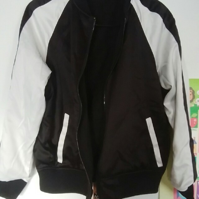 GRL(グレイル)のhi-ro様お取り置き☆グレイル リバーシブル スカジャン レディースのジャケット/アウター(スカジャン)の商品写真