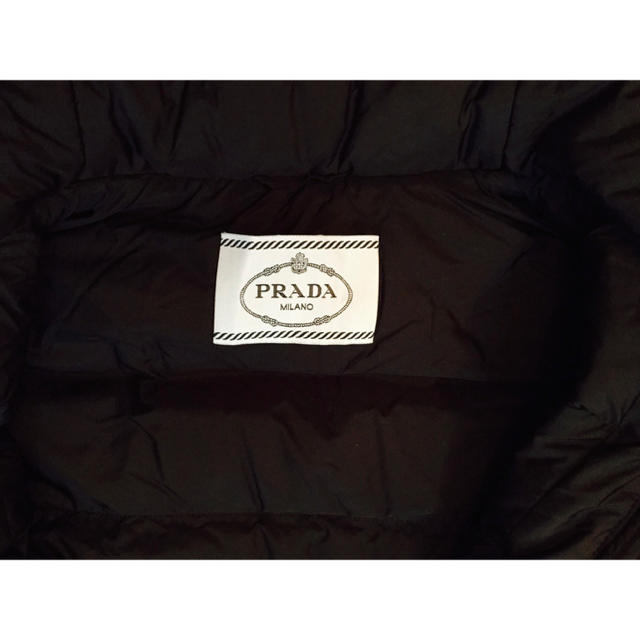 PRADA(プラダ)のakki様専用 レディースのジャケット/アウター(ダウンコート)の商品写真