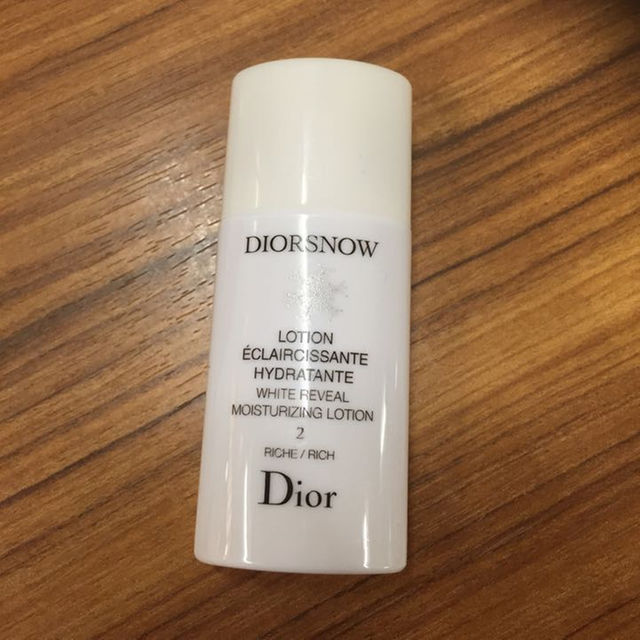 Christian Dior(クリスチャンディオール)のDior スノーホワイトニング ローション 2 コスメ/美容のスキンケア/基礎化粧品(化粧水/ローション)の商品写真