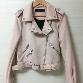 ザラ(ZARA)のZARA ザラ ピンク スエード ライダースジャケット S(ライダースジャケット)