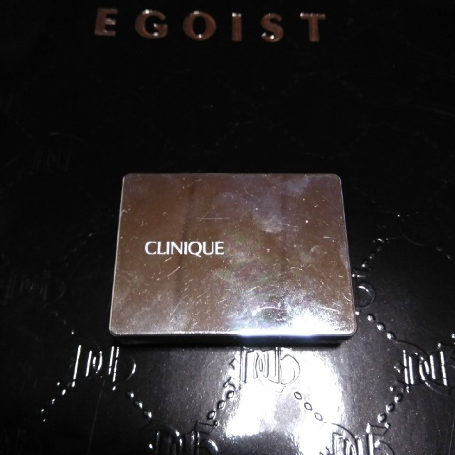 CLINIQUE(クリニーク)の◇CLINIQUE　アイシャドウ◇ コスメ/美容のベースメイク/化粧品(アイシャドウ)の商品写真