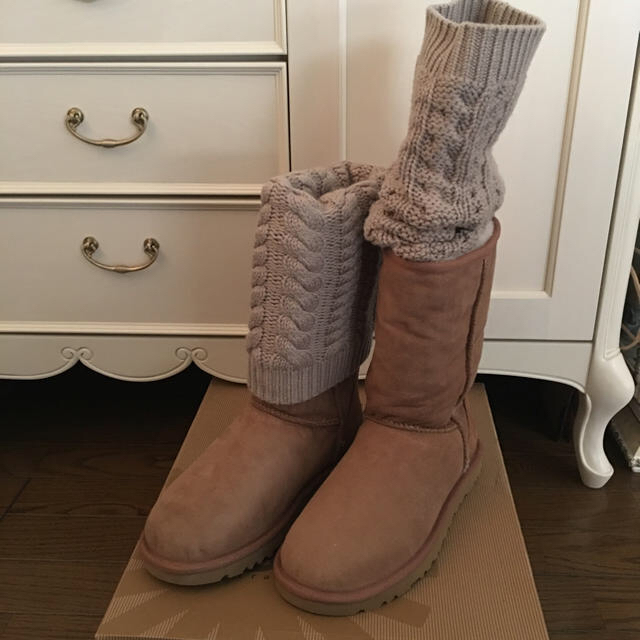 UGG(アグ)のみま様専用 UGG  ブーツ レディースの靴/シューズ(ブーツ)の商品写真