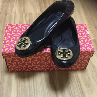 トリーバーチ(Tory Burch)のトリパーチ   エナメルパンプス(ハイヒール/パンプス)