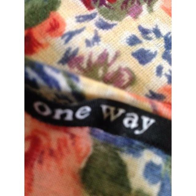 one*way(ワンウェイ)のone way◆赤系◆バラ柄タンクトップ レディースのトップス(タンクトップ)の商品写真