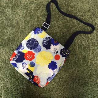 マリメッコ(marimekko)のセール中♪マリメッコ♪珍しいショルダーバッグ♪美品レア(ショルダーバッグ)