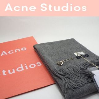 アクネ(ACNE)の完売続出！　Acne Studios　ストール 新品 一番人気のライトグレー！(マフラー/ショール)