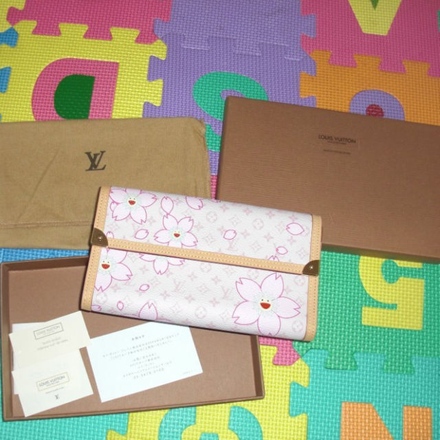 LOUIS VUITTON - ルイヴィトン チェリーブロッサム財布 村上隆 LOUIS VUITTON - ルイヴィトン チェリーブロッサム財布 村上隆