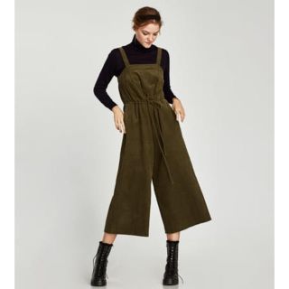 ザラ(ZARA)のZARA オーバーサイズコーデュロイジャンプスーツ新品未使用品(サロペット/オーバーオール)