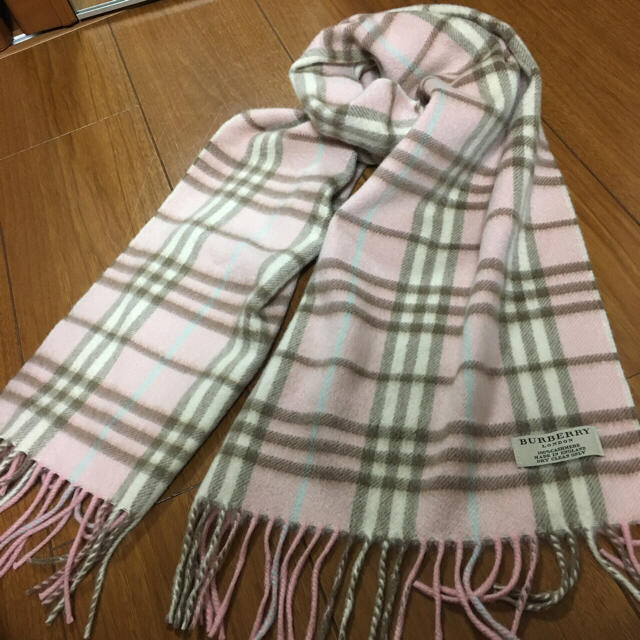 BURBERRY(バーバリー)の★正規品BURBERRY★クラシックカシミヤ100%チェックスカーフ★ レディースのファッション小物(マフラー/ショール)の商品写真