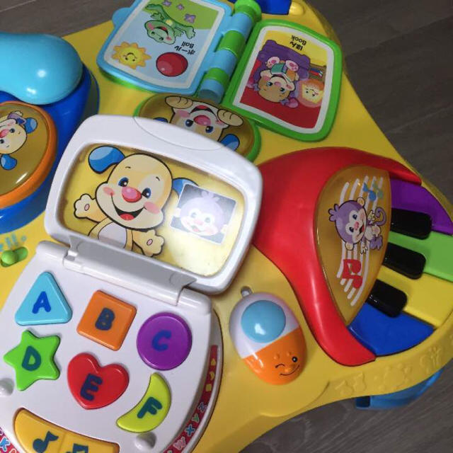 Fisher Price Fisher Price わんわんのおしゃべりバイリンガル テーブルの通販 By Baby Room フィッシャープライスならラクマ