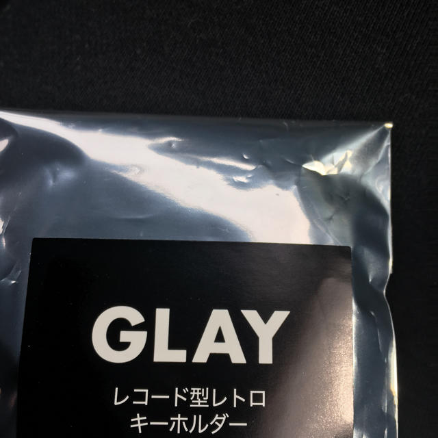 GLAY レコード型キーホルダー Loppi・HMV限定 ランダム1点 新品 レディースのファッション小物(キーホルダー)の商品写真