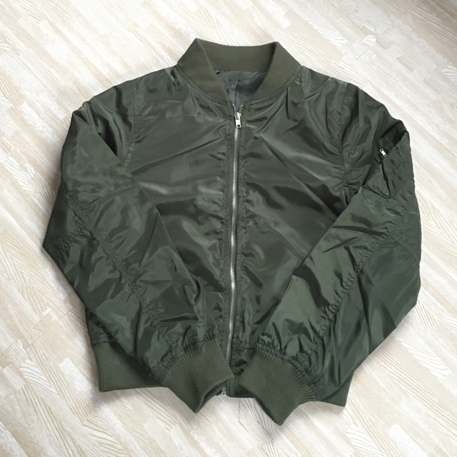 【新品未使用】MA-1ブルゾン レディースのジャケット/アウター(ブルゾン)の商品写真