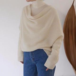 argue 今季完売 LAMBS WOOL ニット  ホワイト(ニット/セーター)